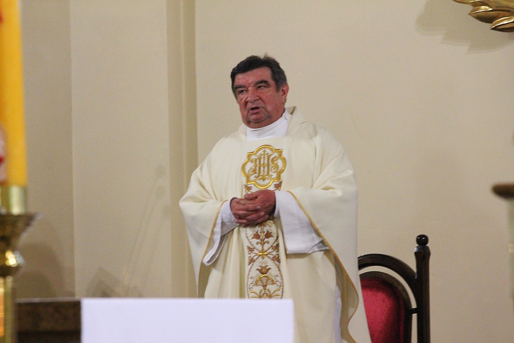 Rocznice święceń kapłańskich w kościele NSPJ w Legnicy