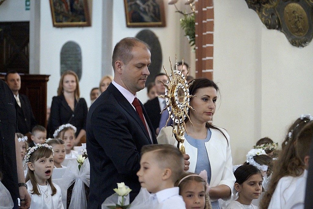 Pierwsza Komunia święta w  katedrze św. ap. Piotra i Pawła