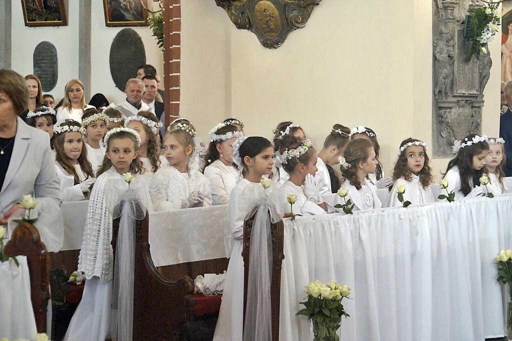 Pierwsza Komunia święta w  katedrze św. ap. Piotra i Pawła