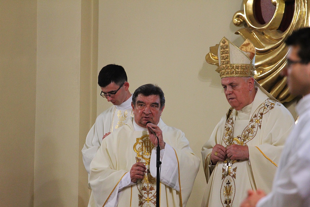 Rocznice święceń kapłańskich w kościele NSPJ w Legnicy