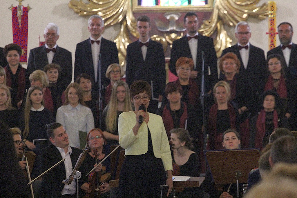 Rocznice święceń kapłańskich w kościele NSPJ w Legnicy