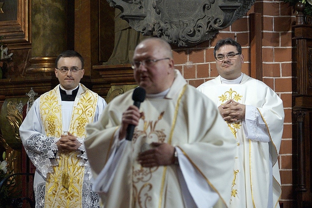 Pierwsza Komunia święta w  katedrze św. ap. Piotra i Pawła