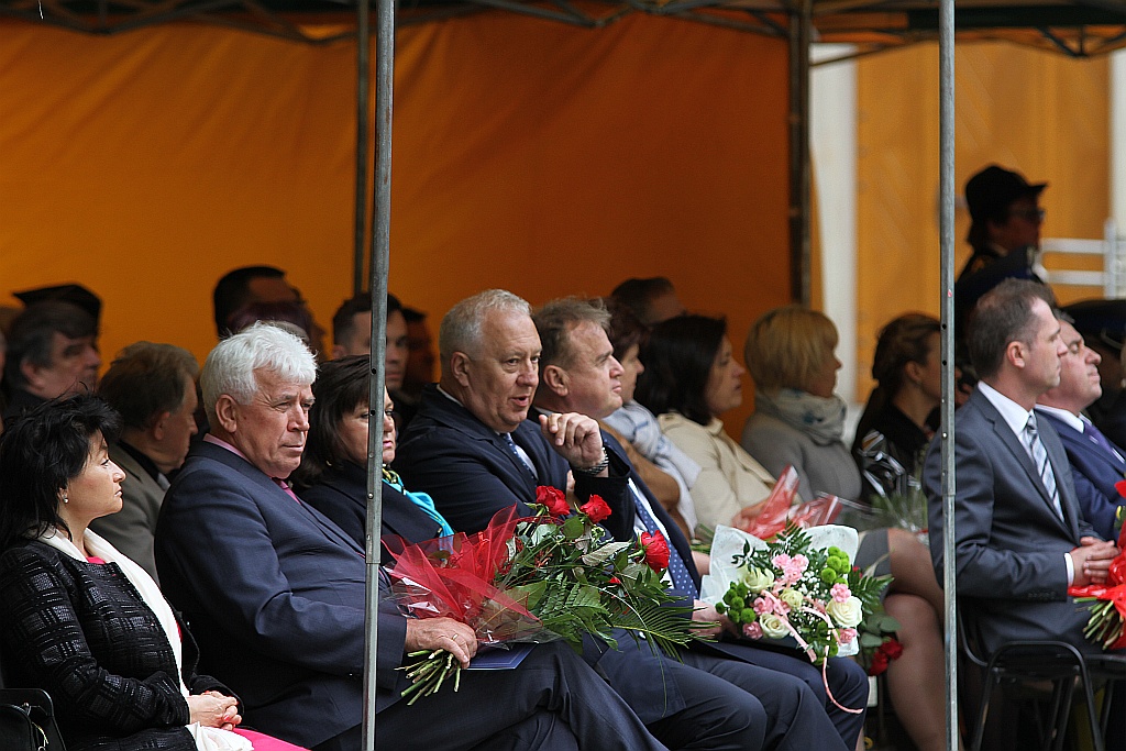 Obchody Dnia Strażaka na dziedzińcu Akademii Rycerskiej