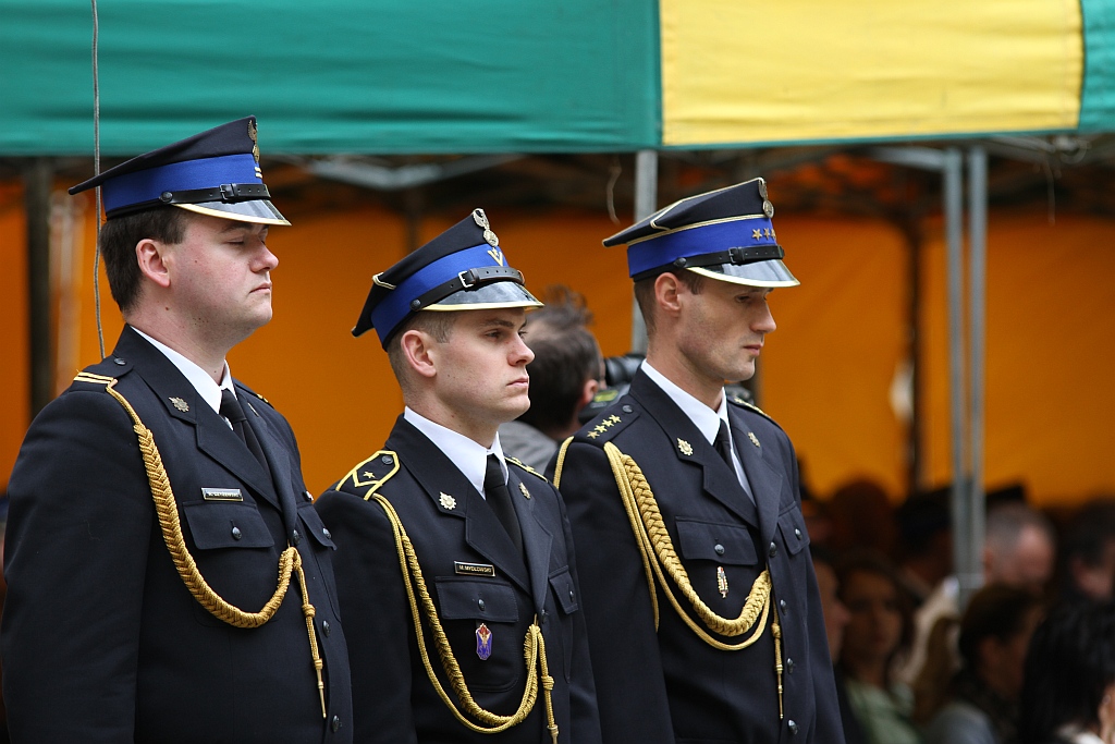 Obchody Dnia Strażaka na dziedzińcu Akademii Rycerskiej