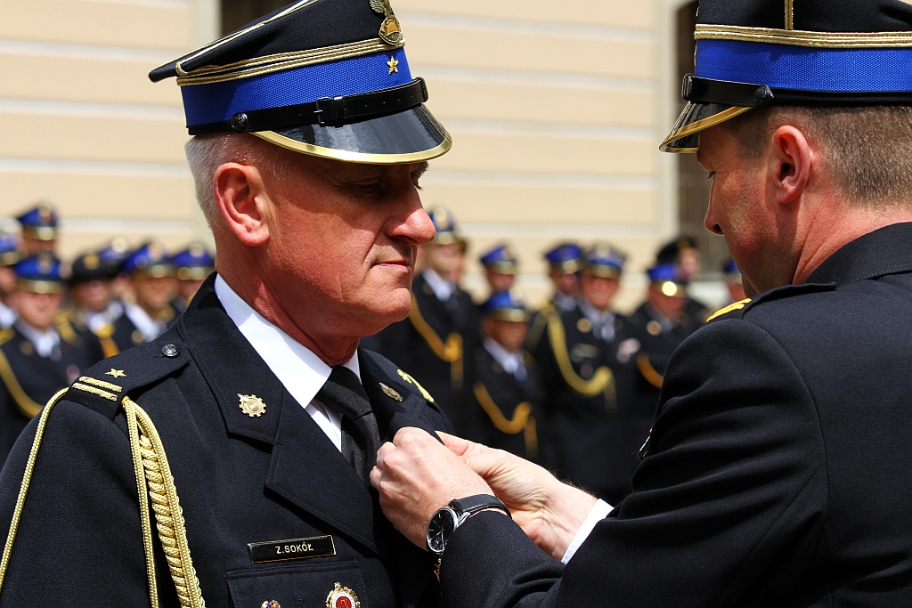 Obchody Dnia Strażaka na dziedzińcu Akademii Rycerskiej