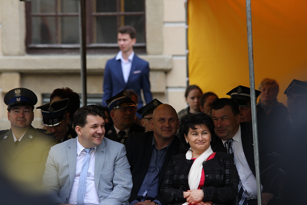 Obchody Dnia Strażaka na dziedzińcu Akademii Rycerskiej
