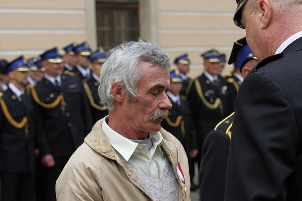 Obchody Dnia Strażaka na dziedzińcu Akademii Rycerskiej