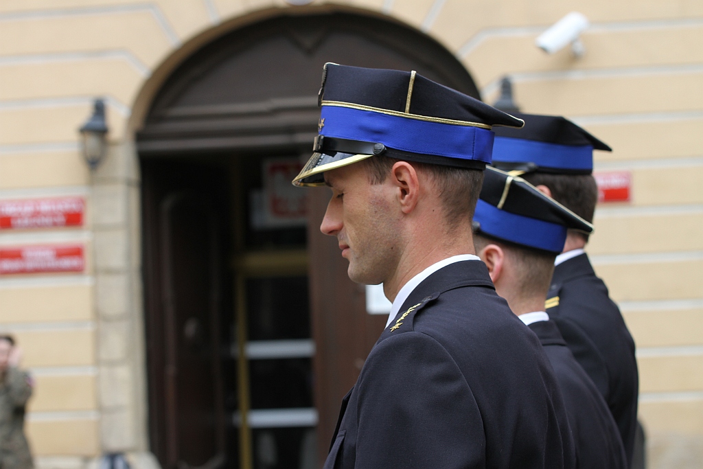 Obchody Dnia Strażaka na dziedzińcu Akademii Rycerskiej