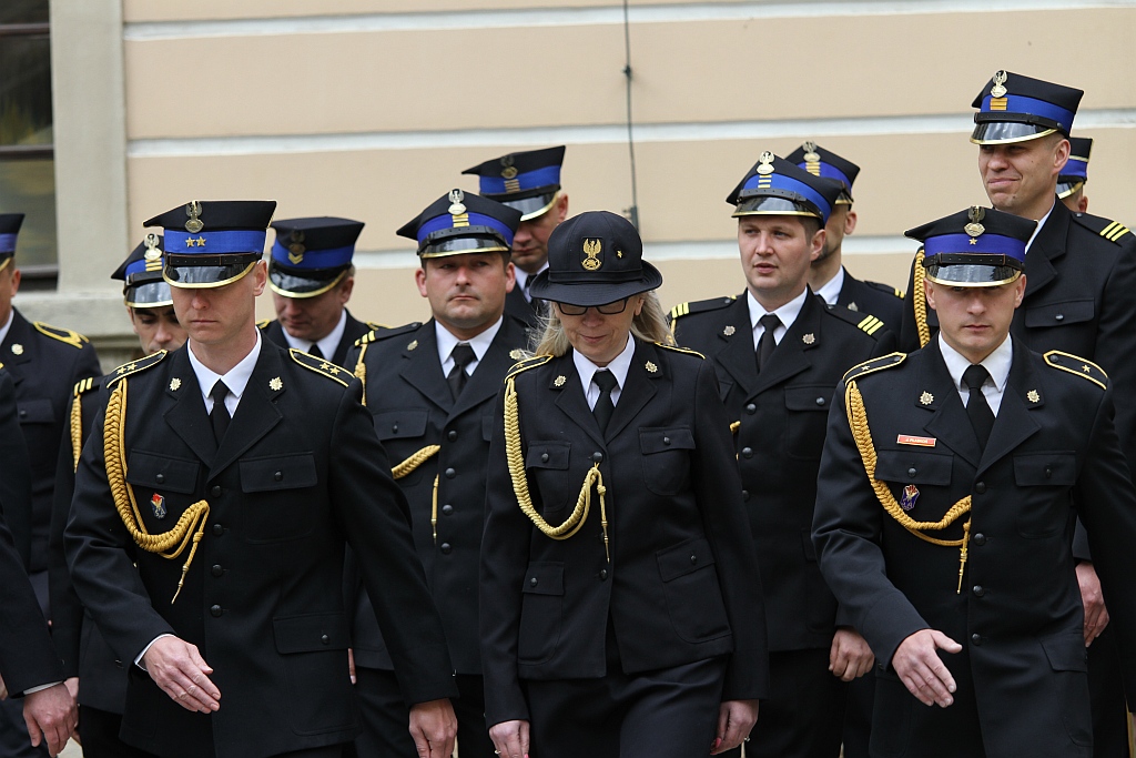 Obchody Dnia Strażaka na dziedzińcu Akademii Rycerskiej