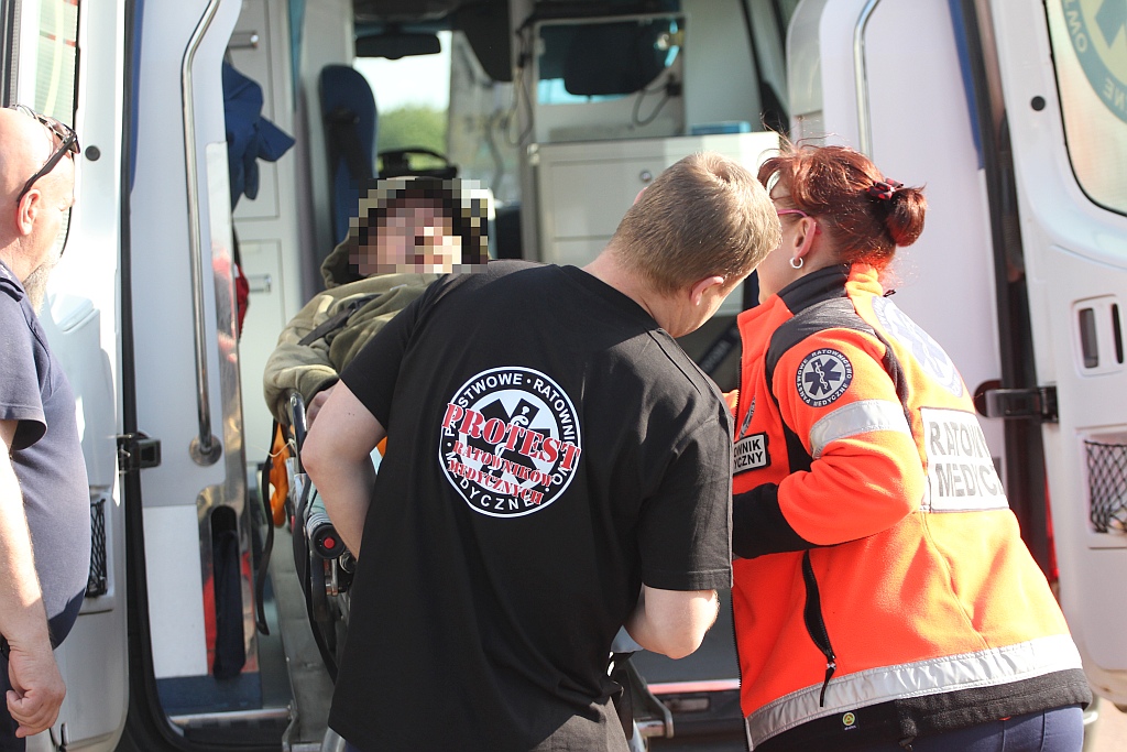 Niecodzienna akcja strażników i strażaków na stacji 'Piekary'