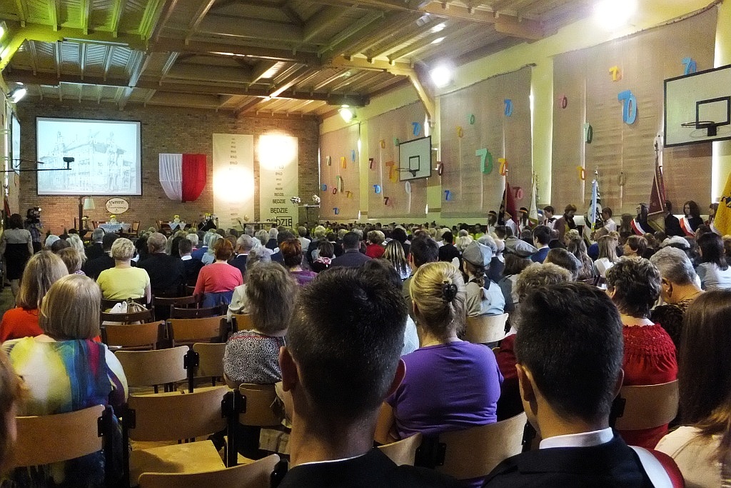 Szkoła Podstawowa nr 4 świętowała jubileusz 70 - lecia
