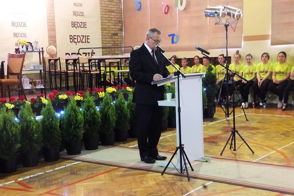 Szkoła Podstawowa nr 4 świętowała jubileusz 70 - lecia