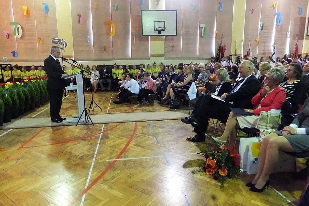 Szkoła Podstawowa nr 4 świętowała jubileusz 70 - lecia