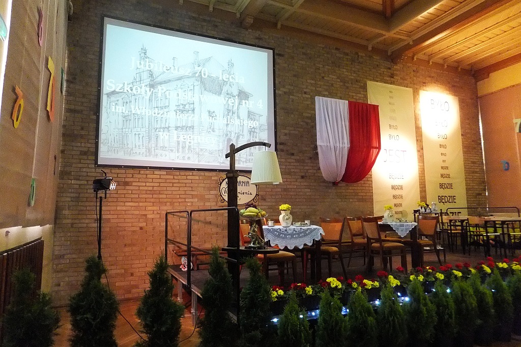 Szkoła Podstawowa nr 4 świętowała jubileusz 70 - lecia