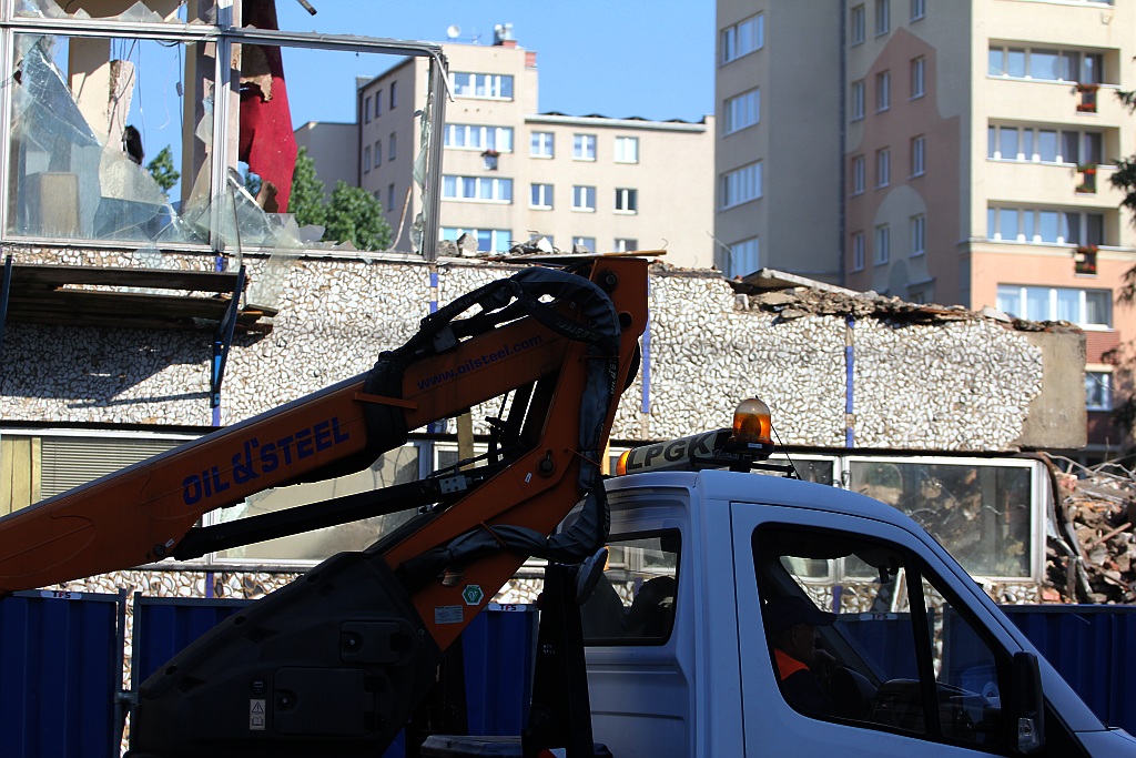Była siedziba PZPR i urzędu skarbowego przechodzi do historii