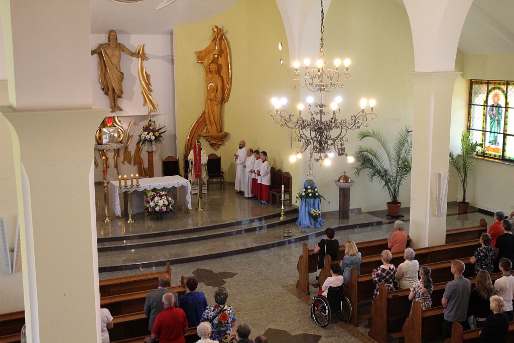 Legnica Cantat: Chórzyści zaśpiewali w legnickich kościołach