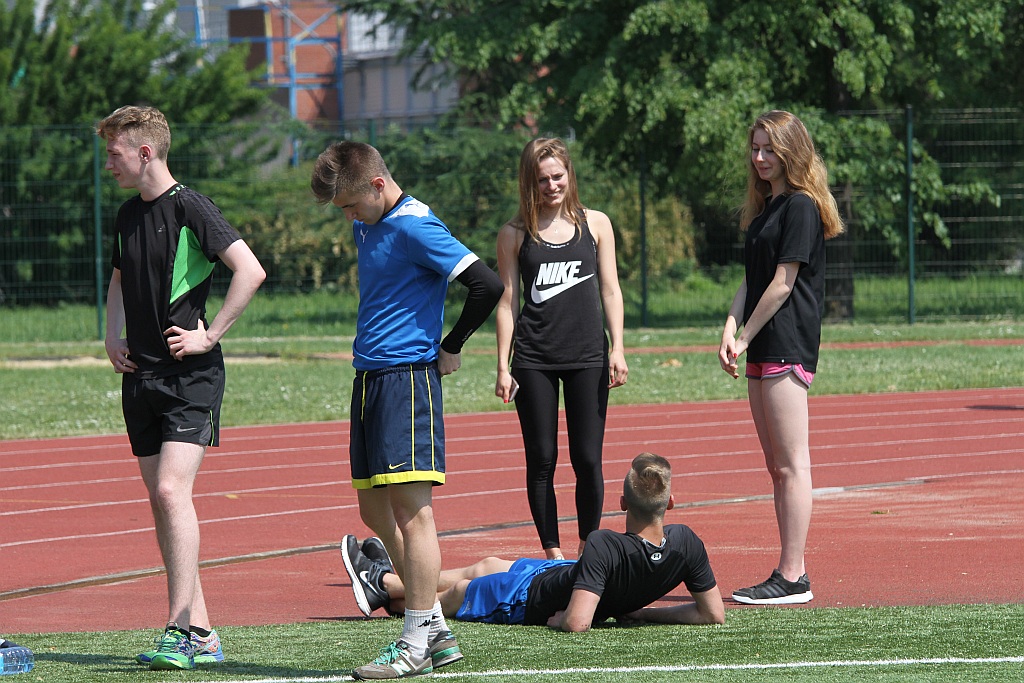 Lekkoatletyczne zmagania legnickich uczniów w Parku Miejskim
