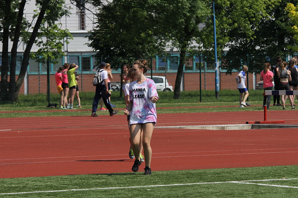 Lekkoatletyczne zmagania legnickich uczniów w Parku Miejskim