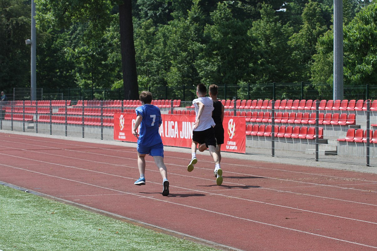 Lekkoatletyczne zmagania legnickich uczniów w Parku Miejskim