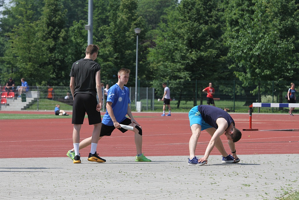 Lekkoatletyczne zmagania legnickich uczniów w Parku Miejskim