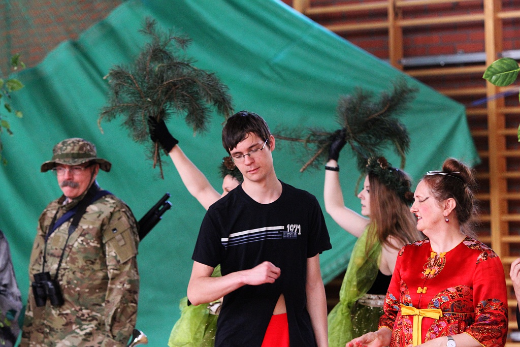 Nauczyciele Zespołu Szkół Integracyjnych wystawili bajkę