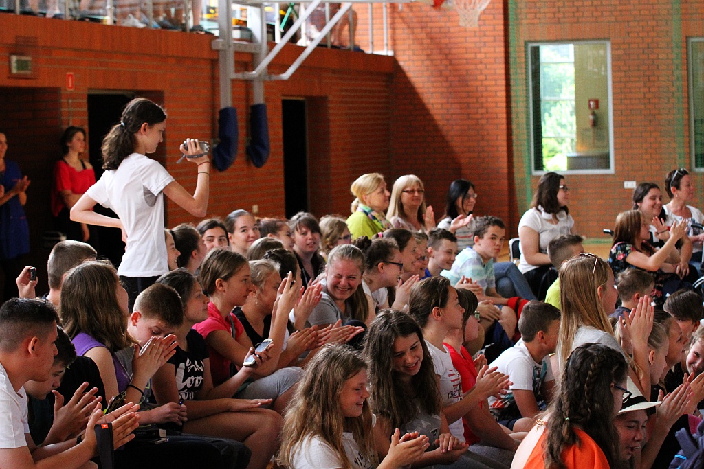 Nauczyciele Zespołu Szkół Integracyjnych wystawili bajkę