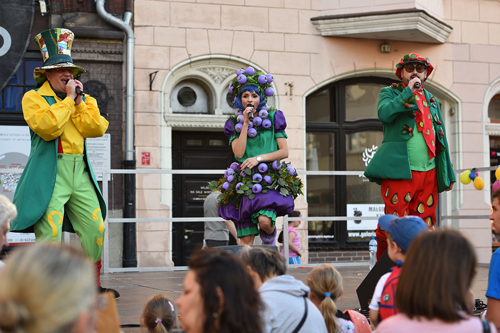 Koncert zespołu Centrum Uśmiechu zatytułowany Fruktaki Show
