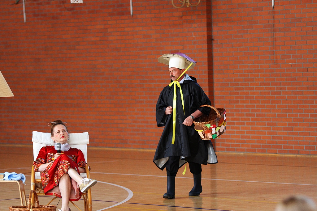 Nauczyciele Zespołu Szkół Integracyjnych wystawili bajkę