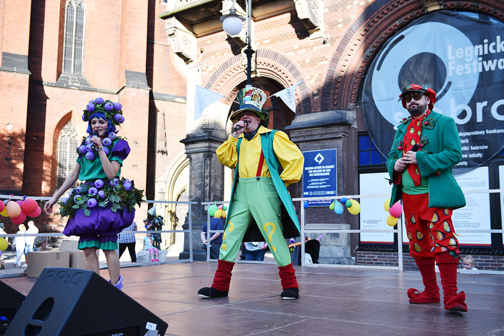 Koncert zespołu Centrum Uśmiechu zatytułowany Fruktaki Show