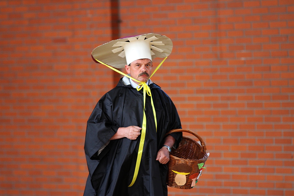 Nauczyciele Zespołu Szkół Integracyjnych wystawili bajkę