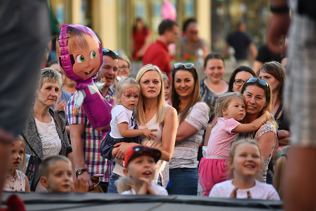 Koncert zespołu Centrum Uśmiechu zatytułowany Fruktaki Show