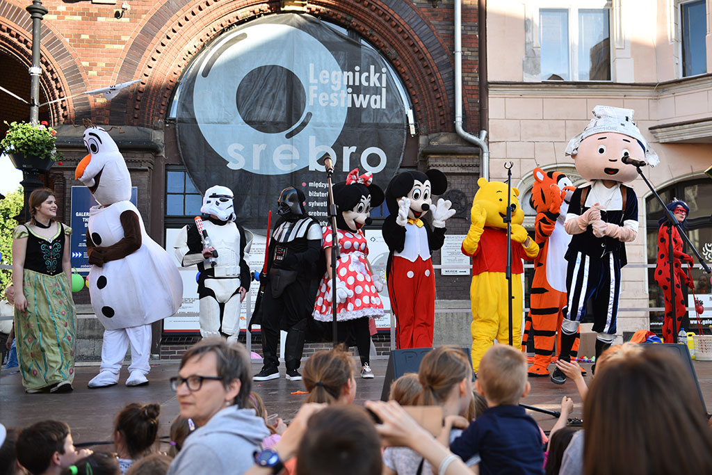 Koncert zespołu Centrum Uśmiechu zatytułowany Fruktaki Show