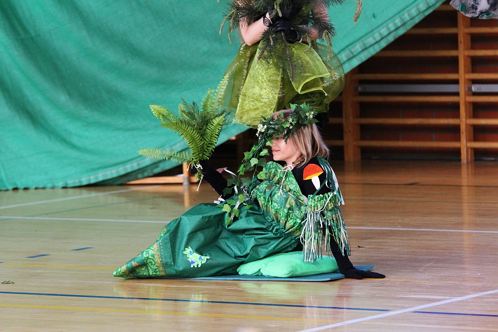 Nauczyciele Zespołu Szkół Integracyjnych wystawili bajkę