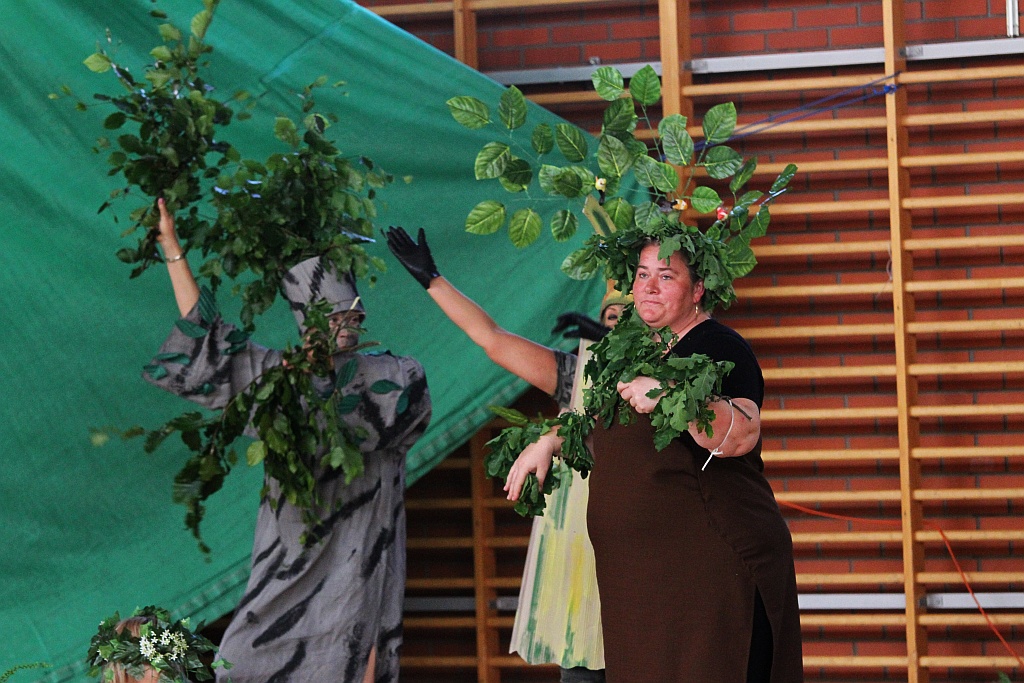 Nauczyciele Zespołu Szkół Integracyjnych wystawili bajkę