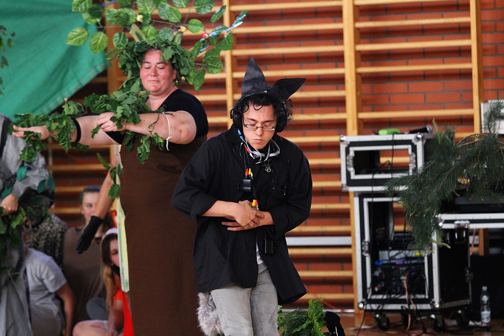 Nauczyciele Zespołu Szkół Integracyjnych wystawili bajkę