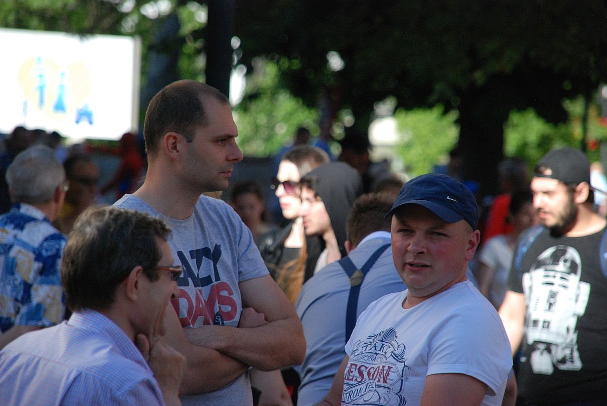 Urodzinowy Korowód z bohaterami bajek przeszedł przez miasto