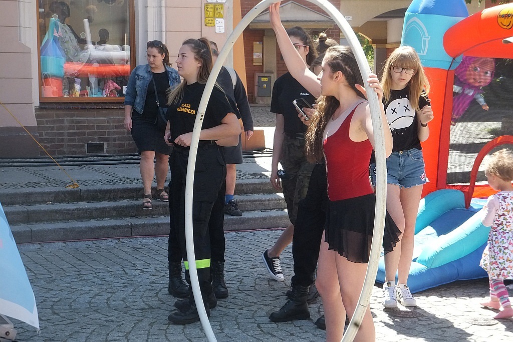 Tysiące dzieci bawią się w centrum Legnicy z Julkiem