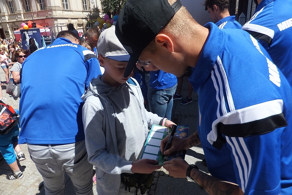 Tysiące dzieci bawią się w centrum Legnicy z Julkiem
