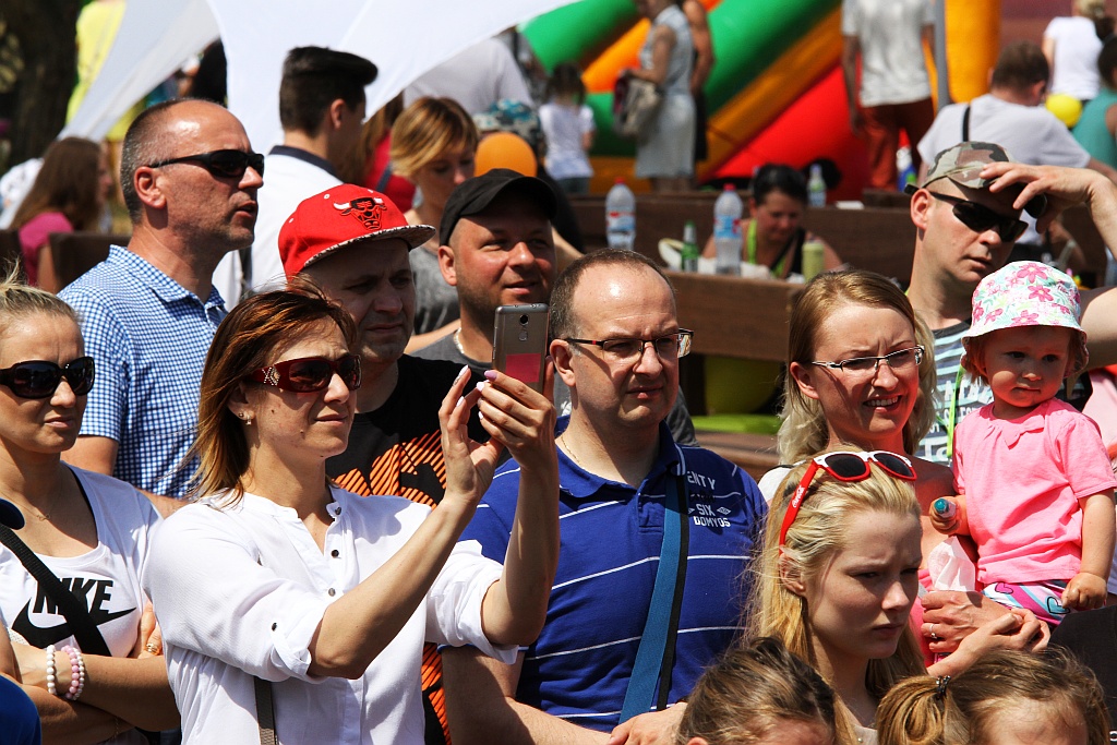 W Dobrzejowie dzieci bawiły się wspólnie z myśliwymi