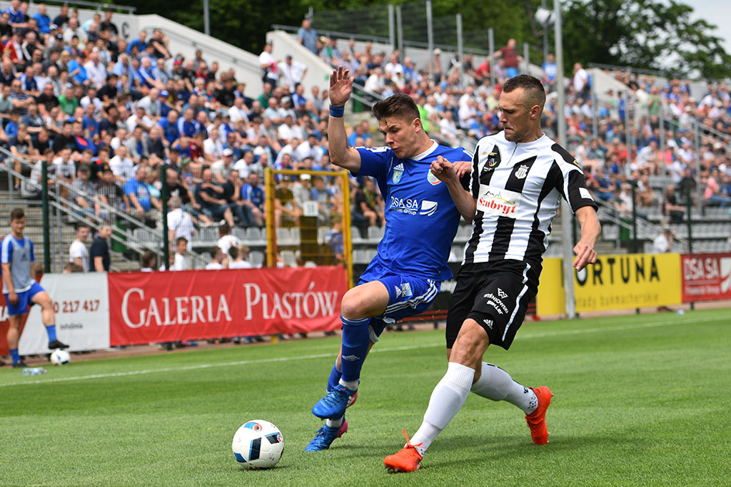 Miedź wygrała z Sandecją na smutne pożegnanie z sezonem