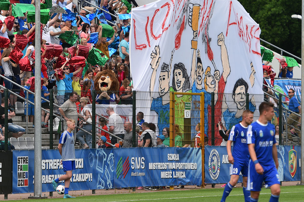 Miedź wygrała z Sandecją na smutne pożegnanie z sezonem