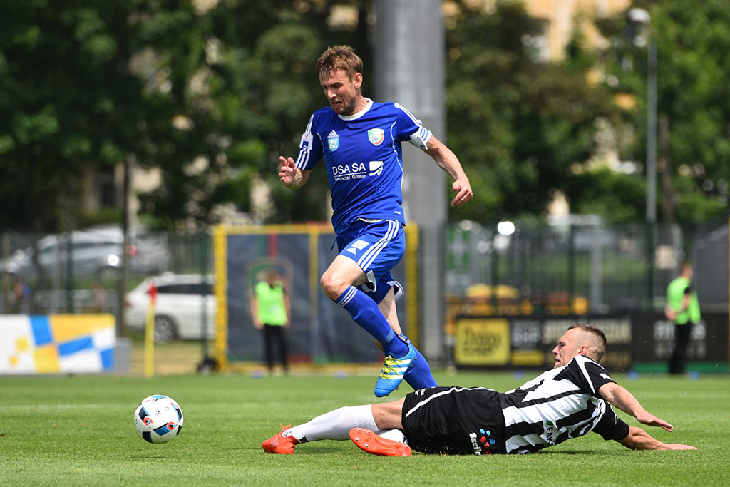 Miedź wygrała z Sandecją na smutne pożegnanie z sezonem