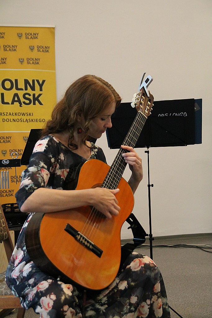 Artyści z Białorusi zagrali Melodie dla Anny w zamku
