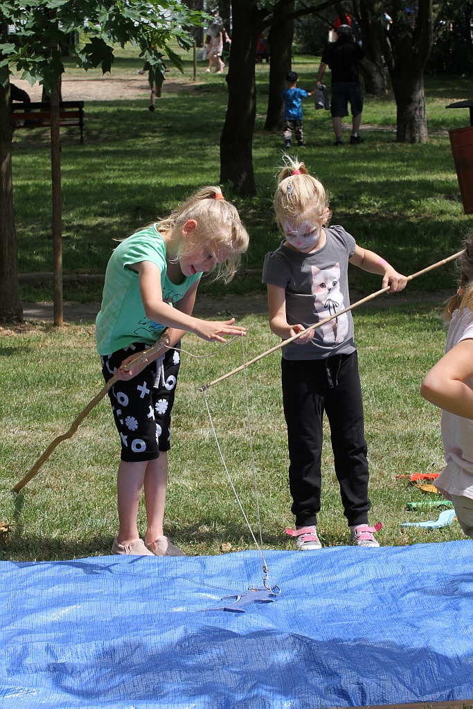 Tłumy dzieci bawią się na imprezie w SDK „Kopernik”