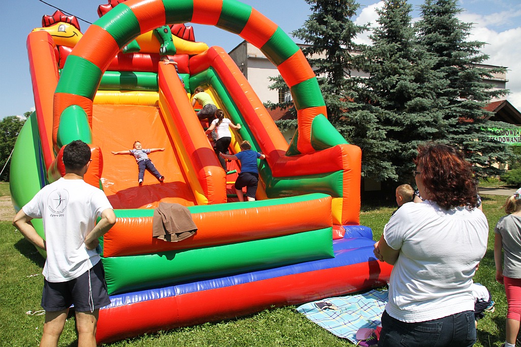 Jagodowe biesiadowanie odbyło się w szkole w Rzeszotarach