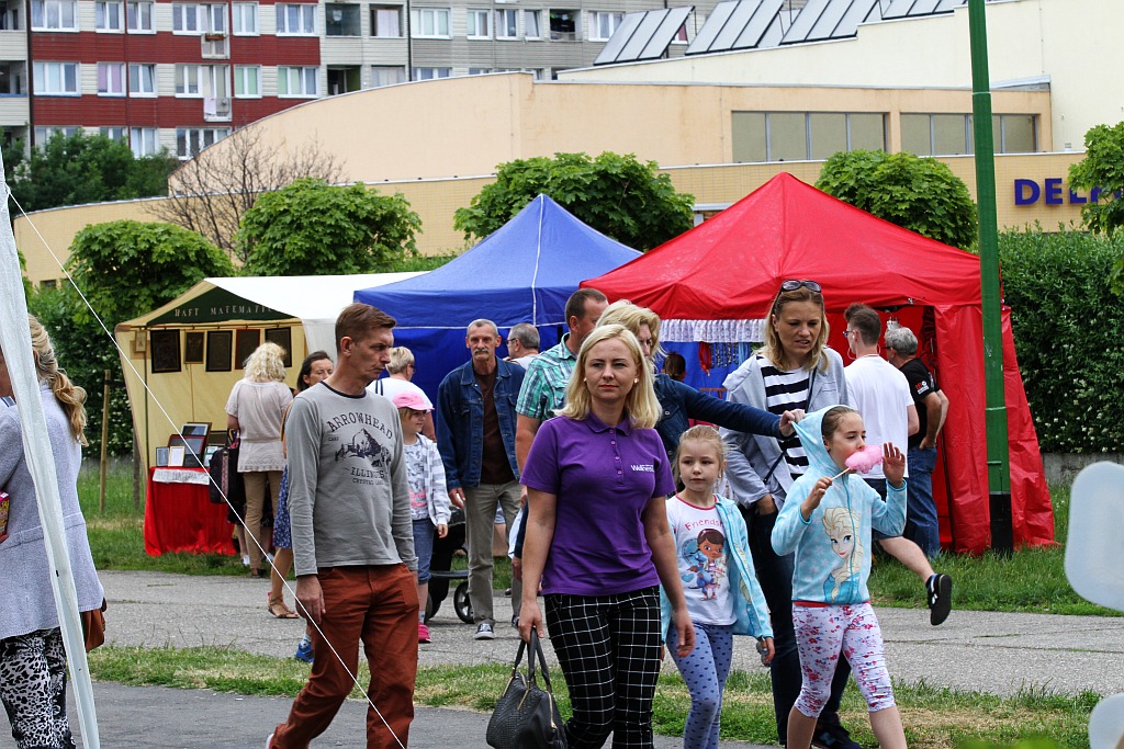 Tłumy dzieci bawią się na imprezie w SDK „Kopernik”