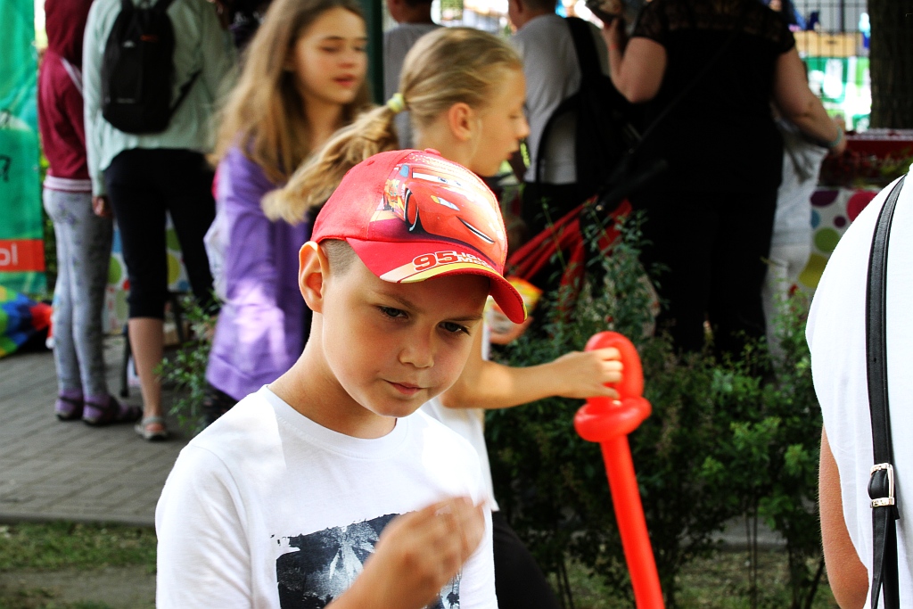 Tłumy dzieci bawią się na imprezie w SDK „Kopernik”