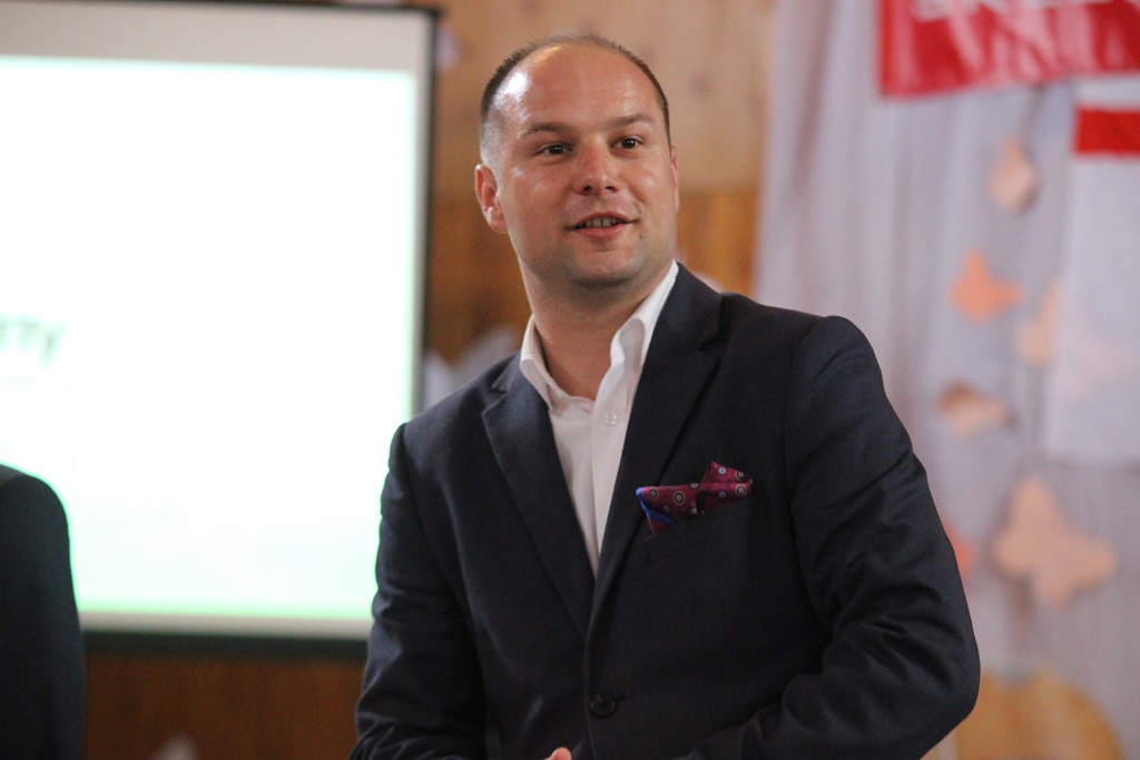 Na legnickich Piekarach amatorzy wyciskali sztangę leżąc