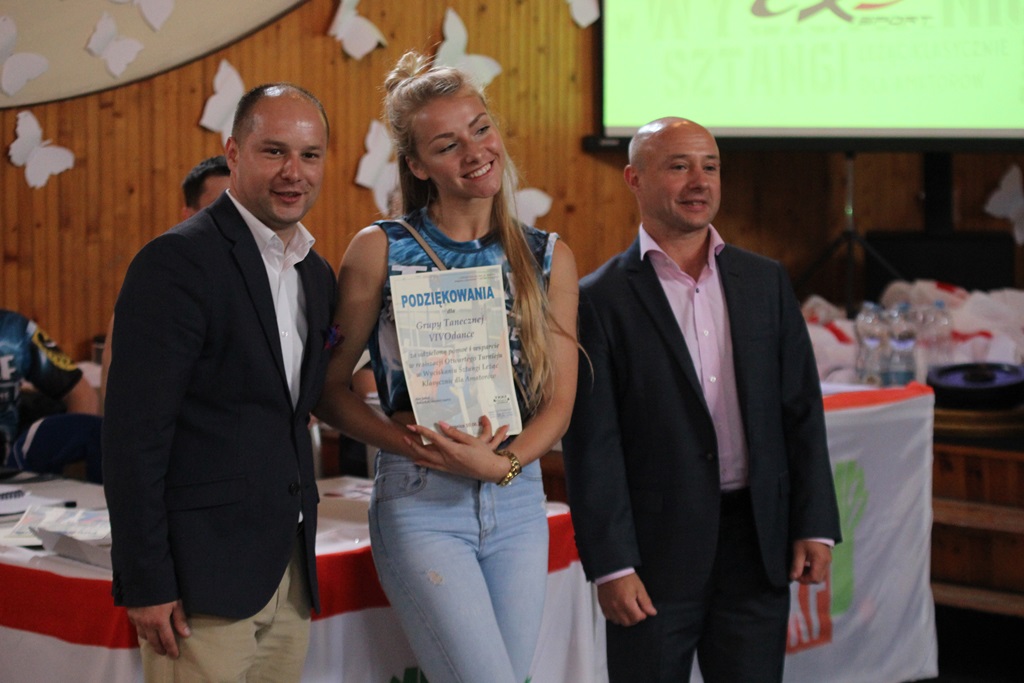 Na legnickich Piekarach amatorzy wyciskali sztangę leżąc
