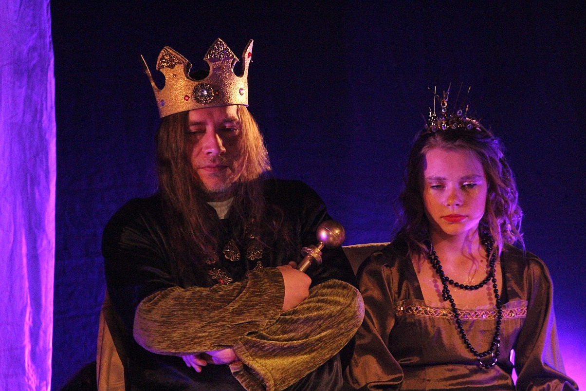 Spektakl teatralny z okazji Dnia Rodzicielstwa Zastępczego 
